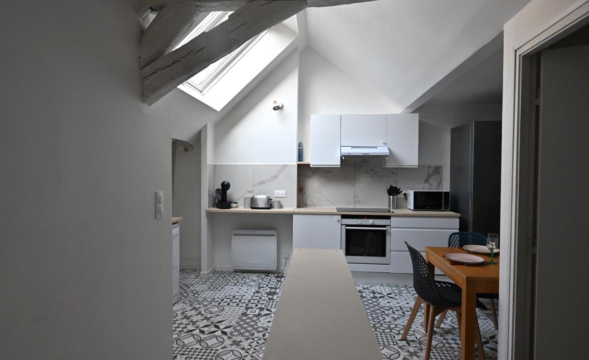 3 Appartements Premium Au Pied De La Cathedrale - Hypercentre Sens Exterior photo